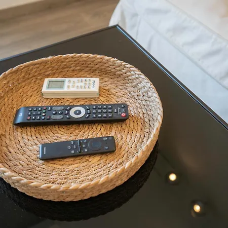 Apartment Oasis: Newly Renovated 2br In Center Athens