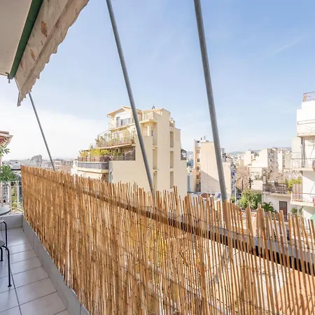 Oasis: Newly Renovated 2br In Center Athens