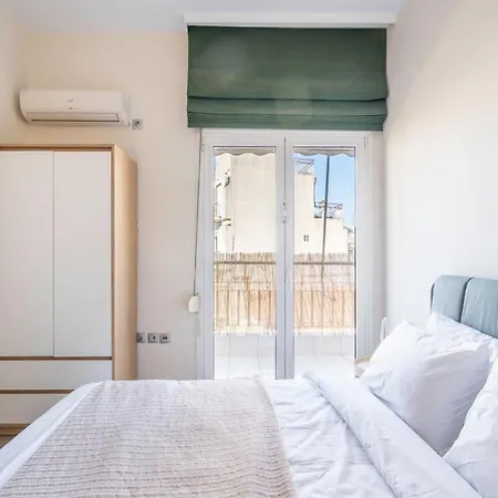 Oasis: Newly Renovated 2br In Center * Athens