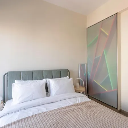 Apartment Oasis: Newly Renovated 2br In Center